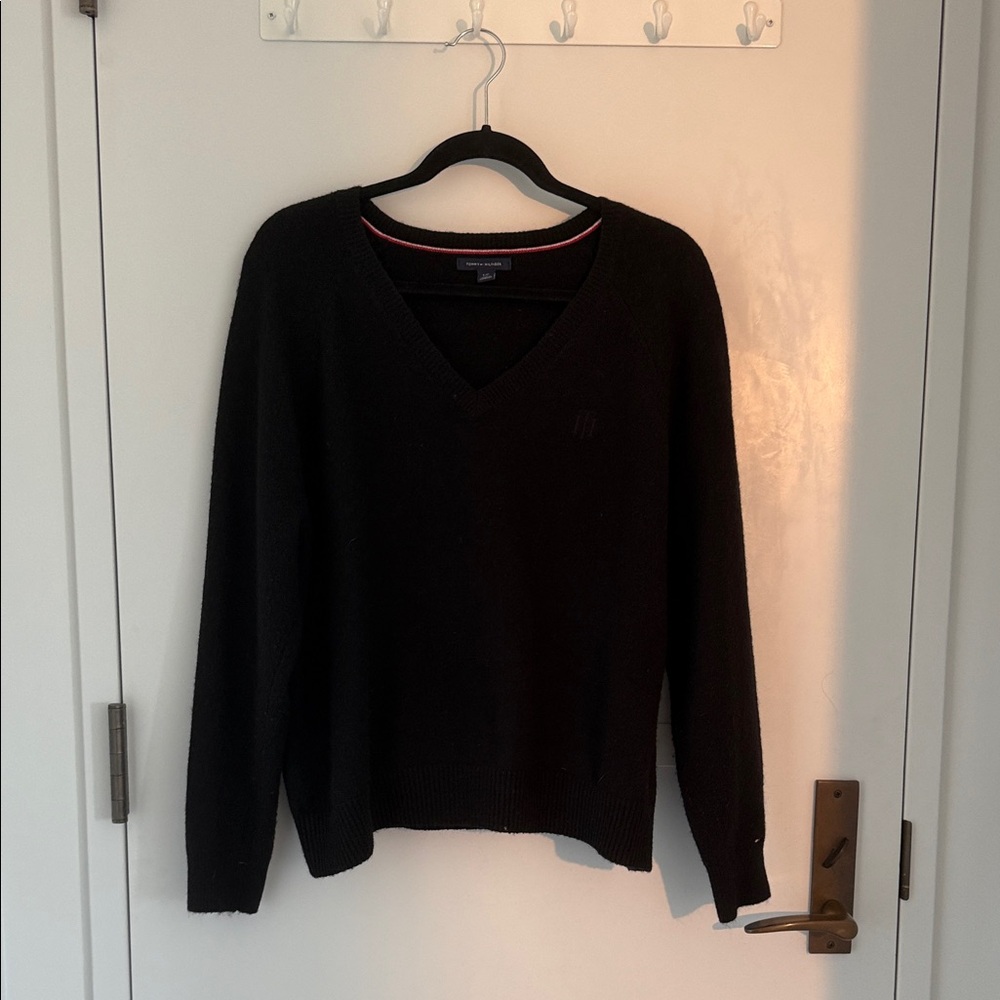 Tommy Hilfiger Women's Black V-Neck Sweater